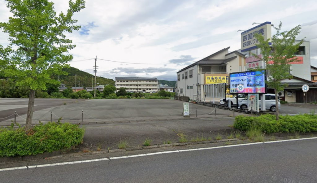 徳島市ロードサイド